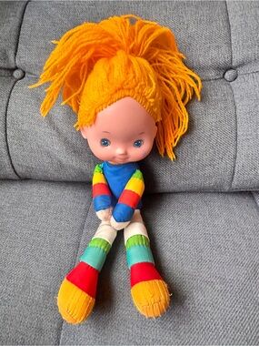 Vintage Original 1983 Rainbow Brite Doll - Mattel Hallmark (small)
